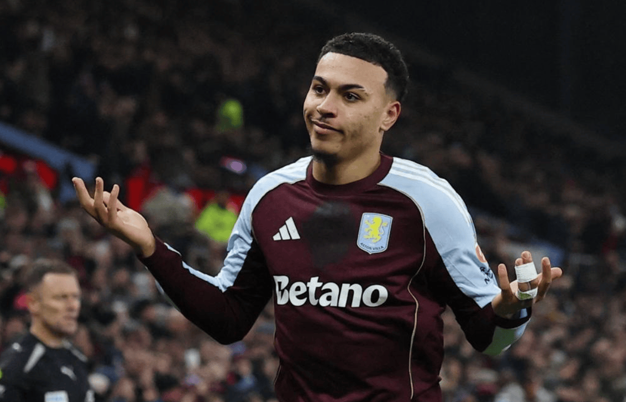 埃梅里神了：击败阿莫林，疯狂10连胜，紧追阿森纳，冲击冠军